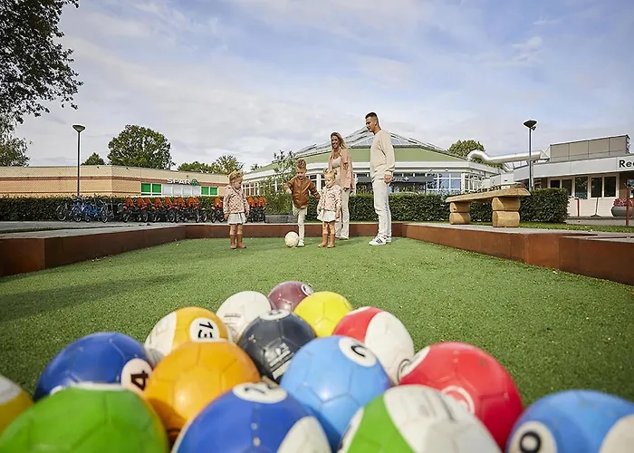 In Limburg With Subtropical Pool Villa